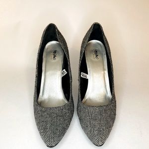 Mossimo Black & Grey Tweed Heels Sz 8